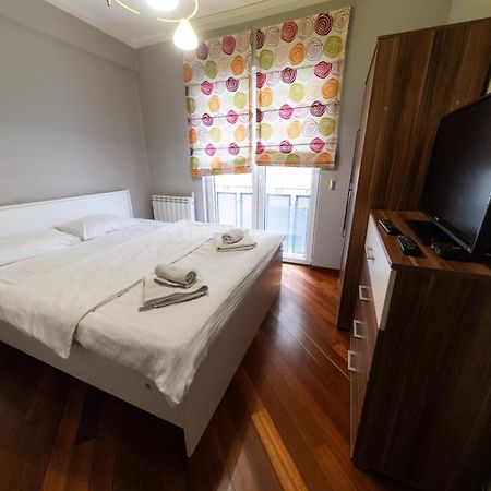 Lux Place Apartments Downtown Kragujevac Ngoại thất bức ảnh