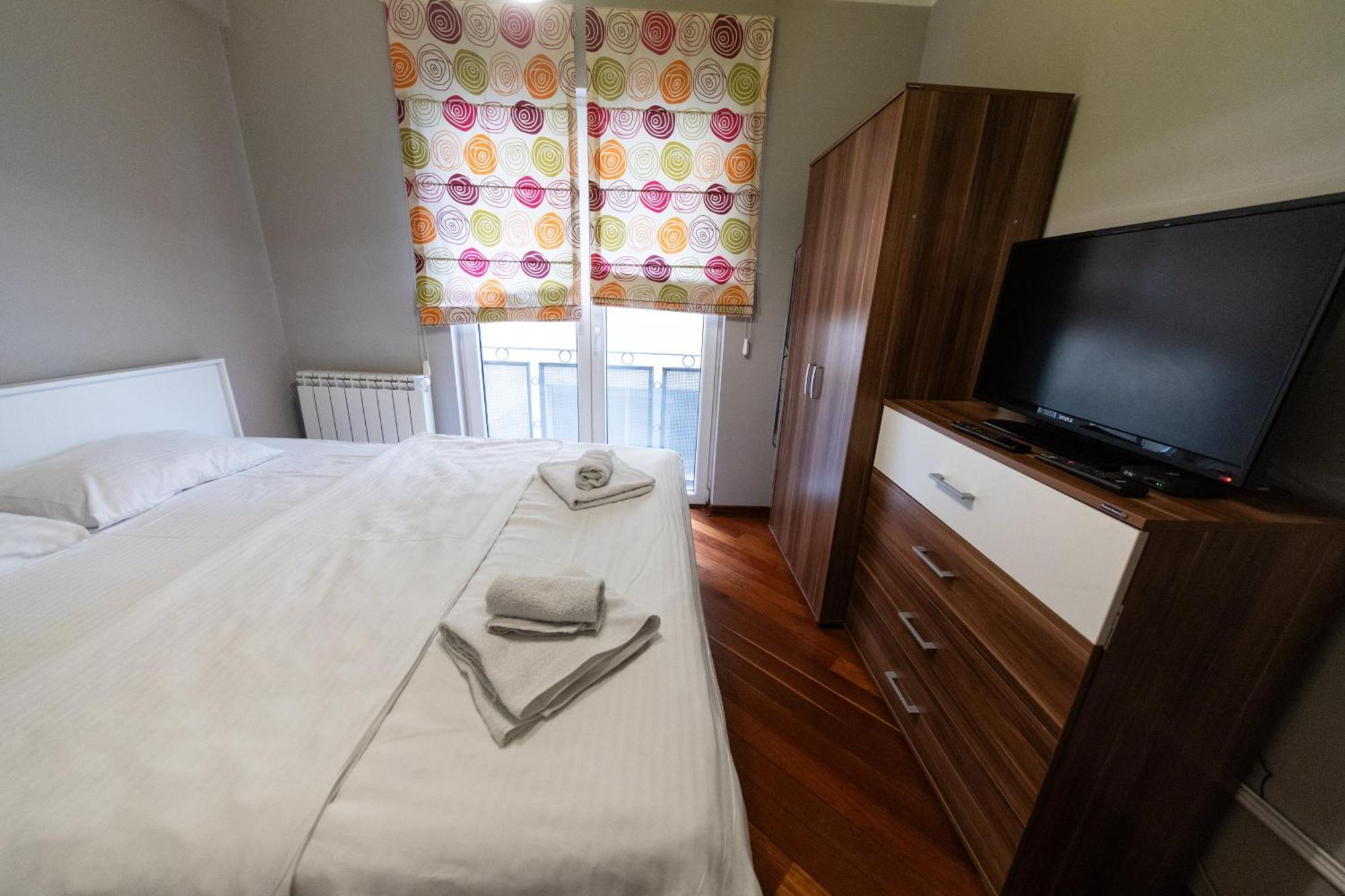 Lux Place Apartments Downtown Kragujevac Ngoại thất bức ảnh